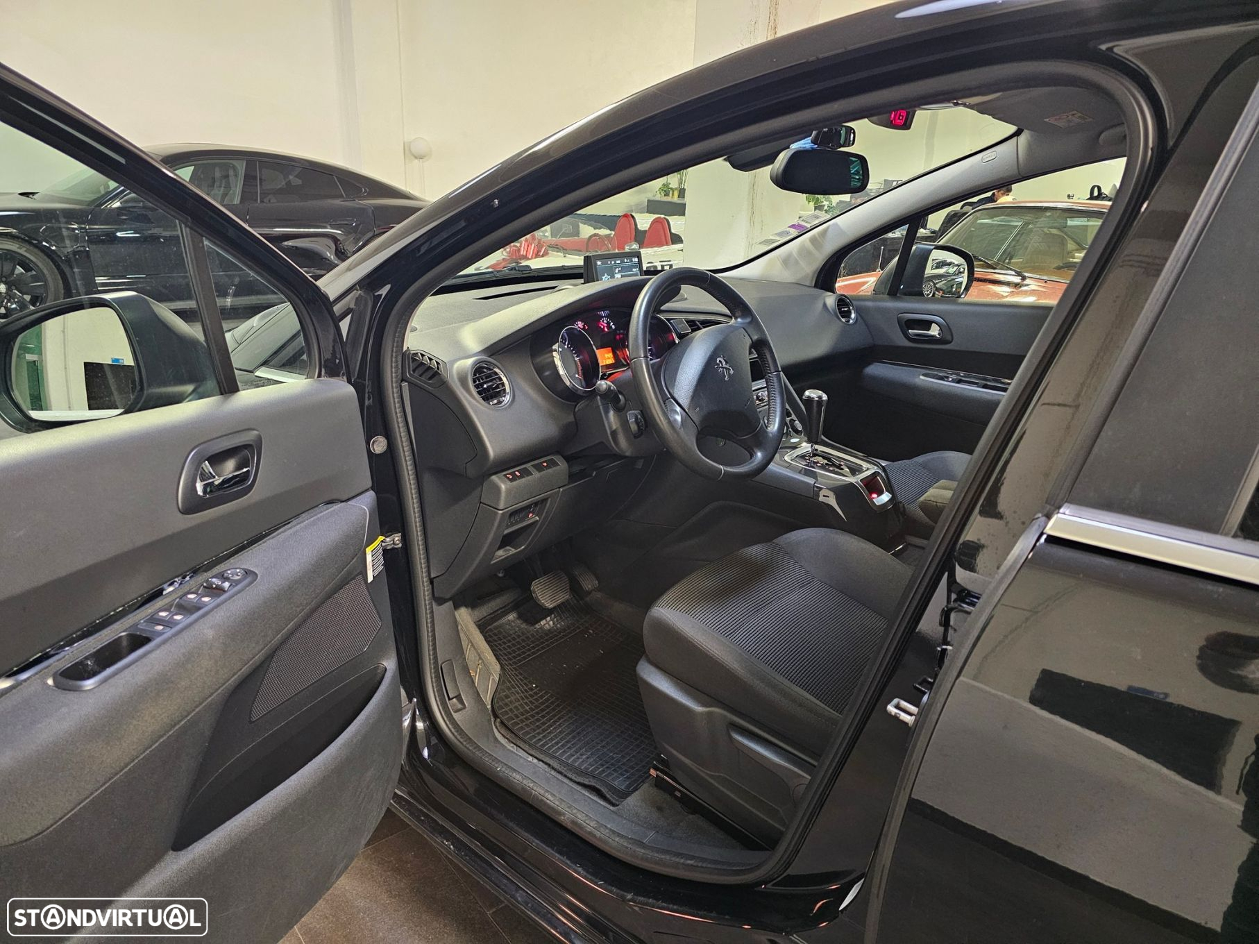 Peugeot 5008 1.6 BlueHDi Style EAT6 - 9