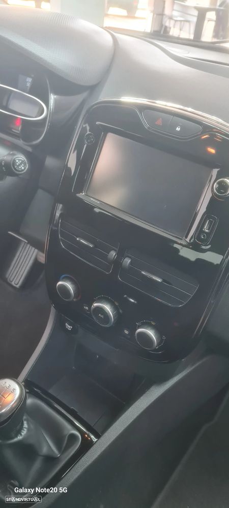 Renault Clio TCe 90 Limited - 24