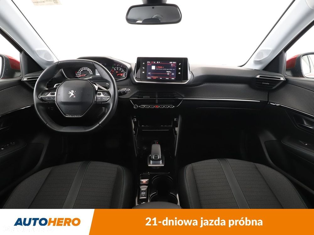Peugeot 208 - 13