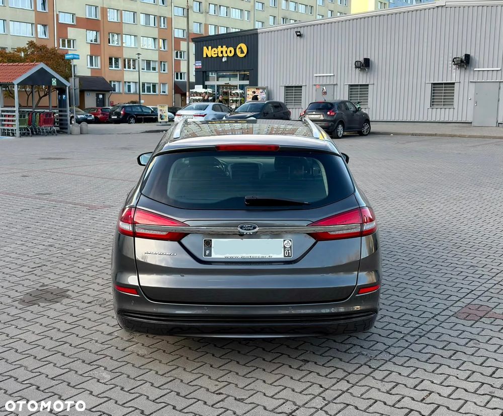 Ford Mondeo 2.0 Hybrid Titanium - 8