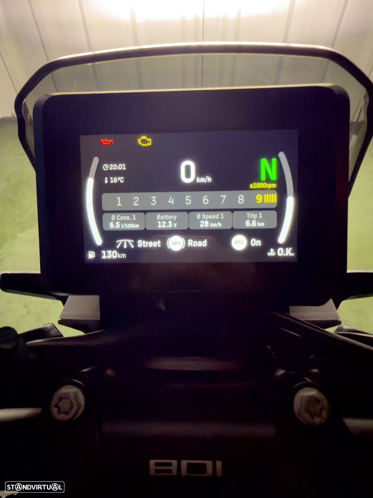 Husqvarna Svartpilen 801 - 9