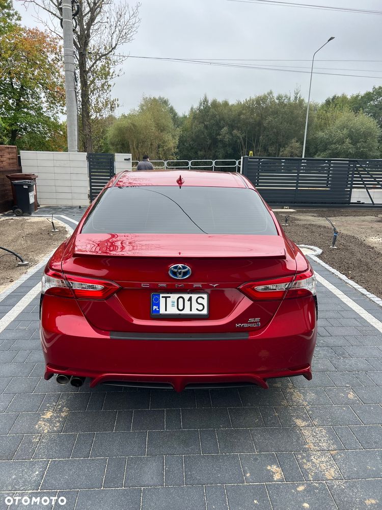 Toyota Camry 2.5 Hybrid Executive CVT - 2