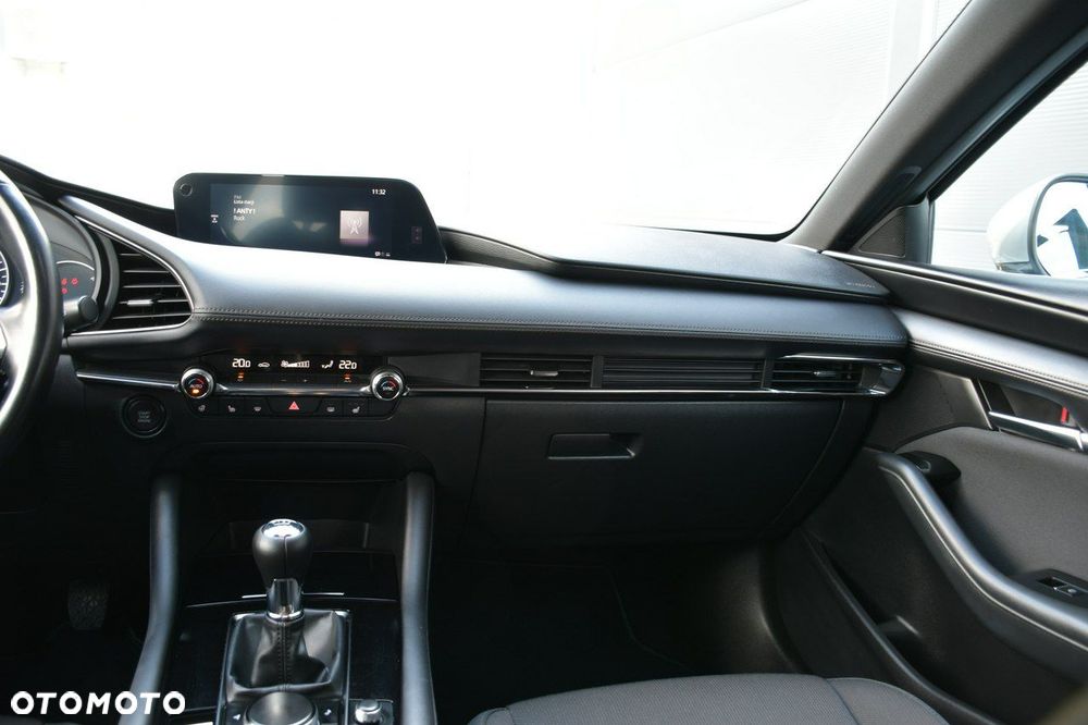 Mazda 3 2.0 mHEV Hikari - 23