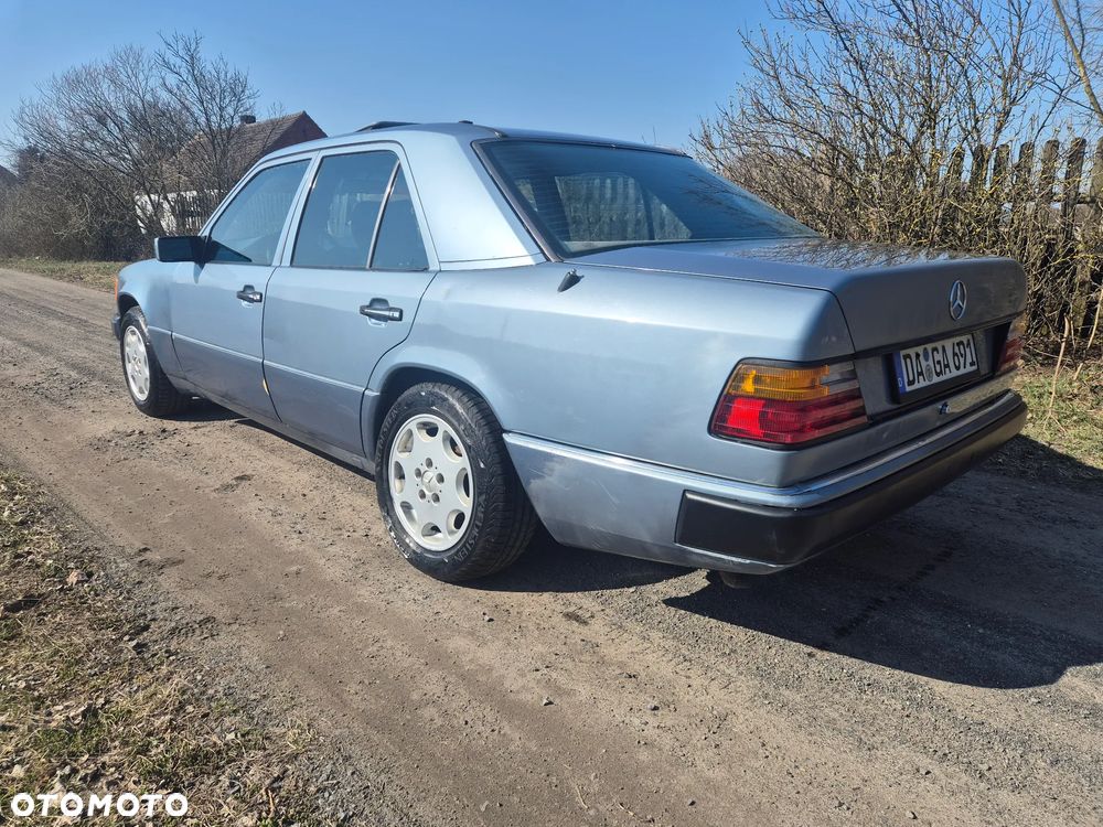 Mercedes-Benz W124 (1984-1993) - 7