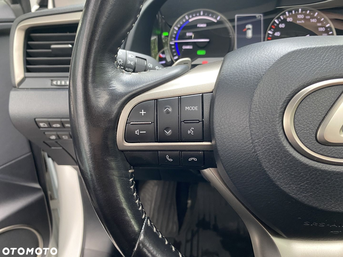 Lexus RX - 23