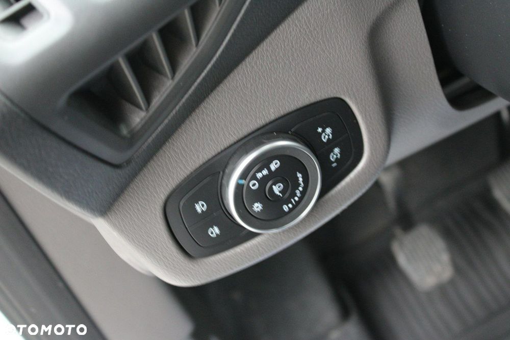 Ford Transit Connect - 17