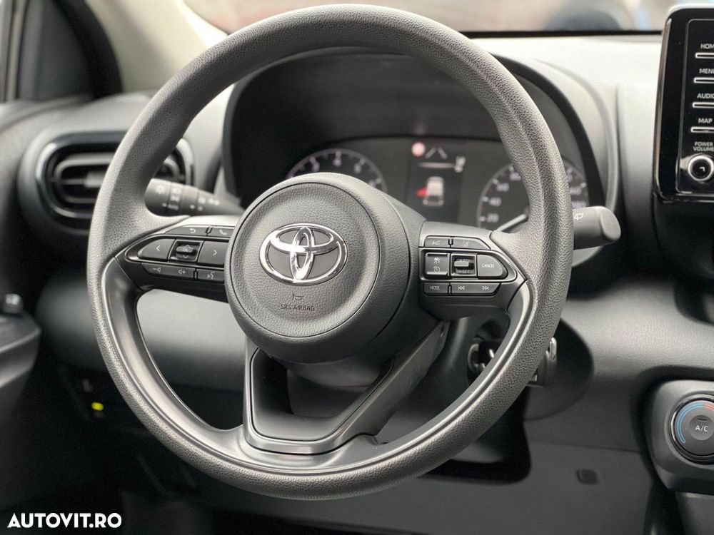 Toyota Yaris 1.0 L Eco - 4