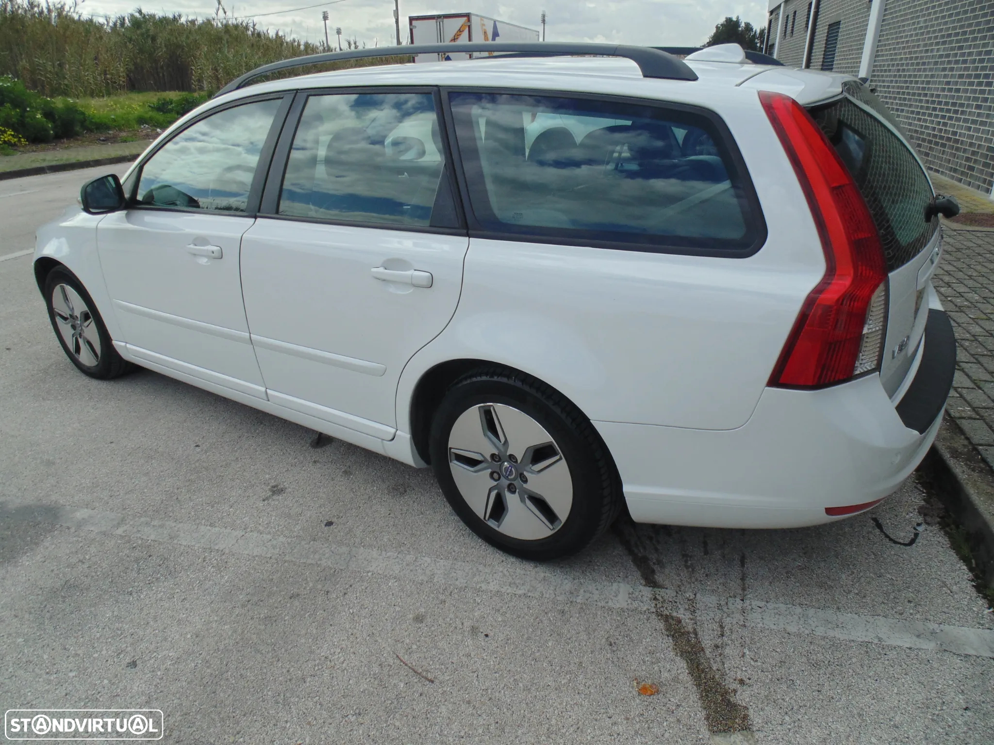 Volvo V50 1.6 D Drive Momentum Start/Stop - 13