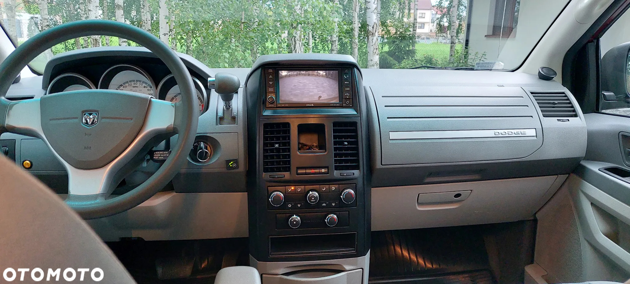Dodge Caravan - 6