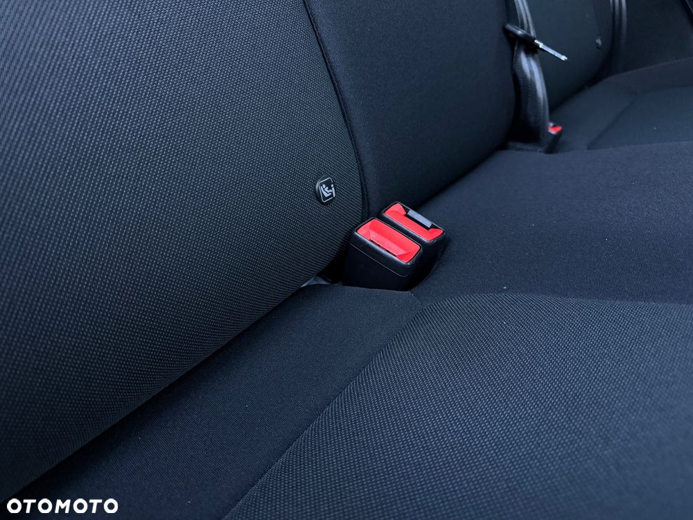 Ford Fiesta 1.0 EcoBoost S&S ST-LINE X - 29