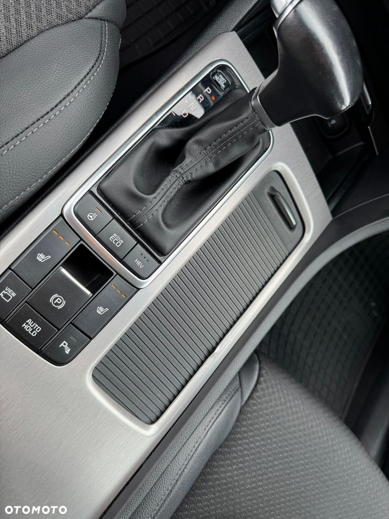 Kia Optima Plug-in Hybrid - 21