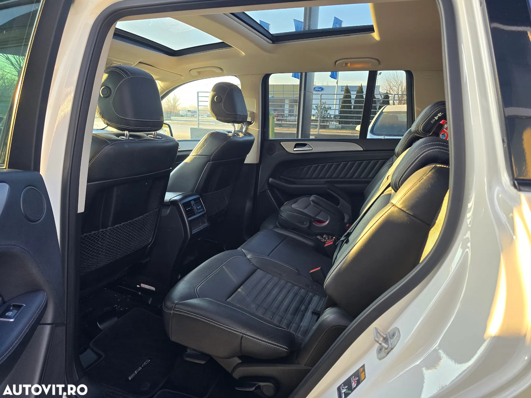 Mercedes-Benz GLS - 14