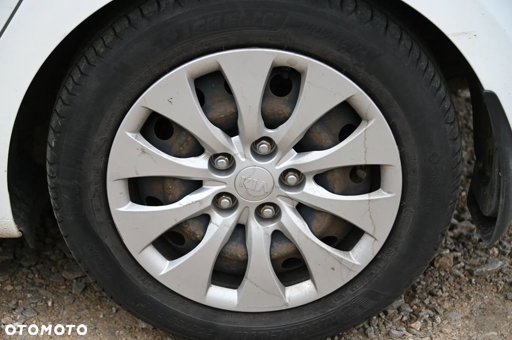 Kia Carens 1.6 GDI L EU6 - 12