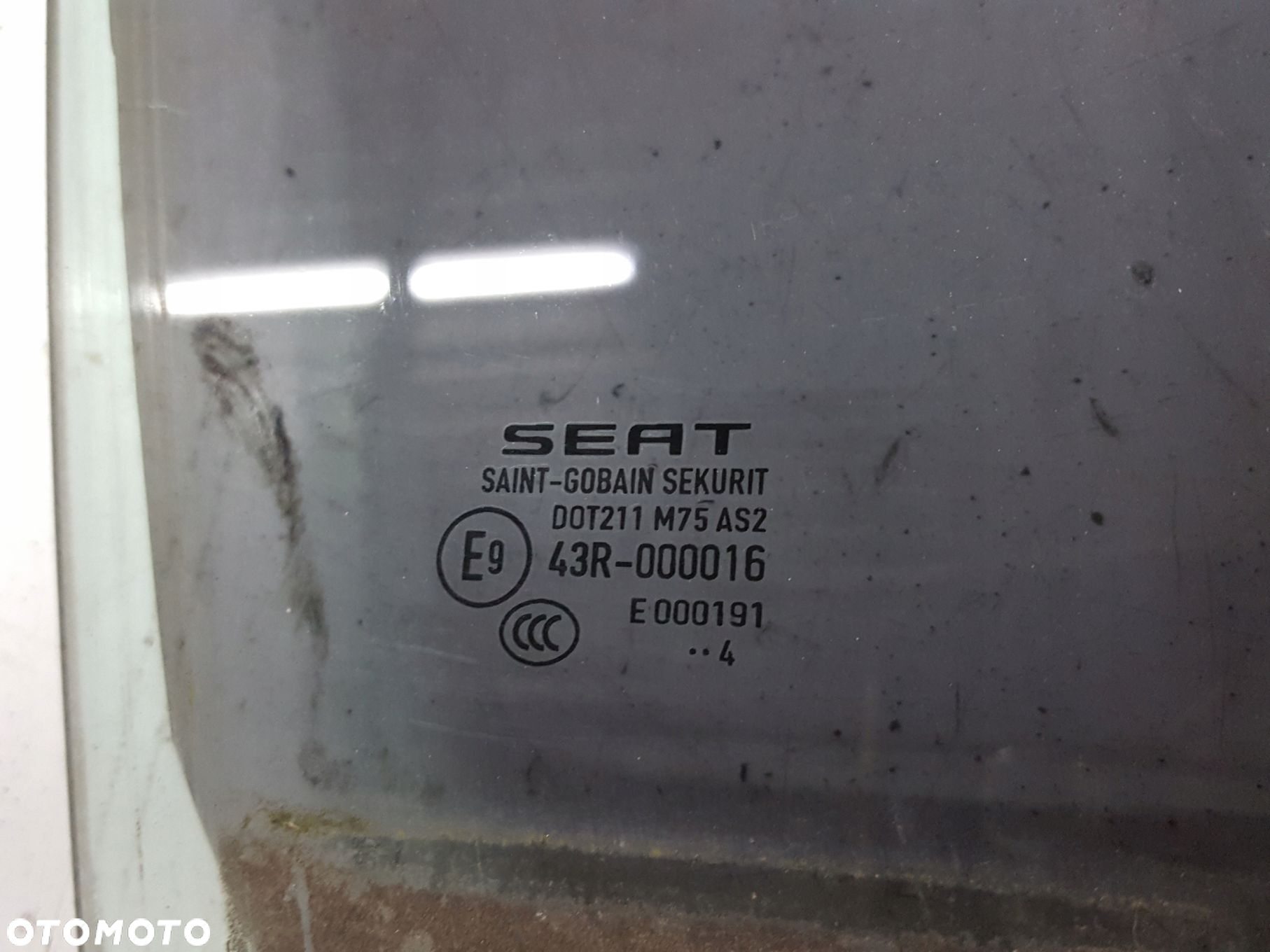 SEAT LEON III 3 14r HB SZYBA DRZWI PRAWA PRZÓD 5D - 2