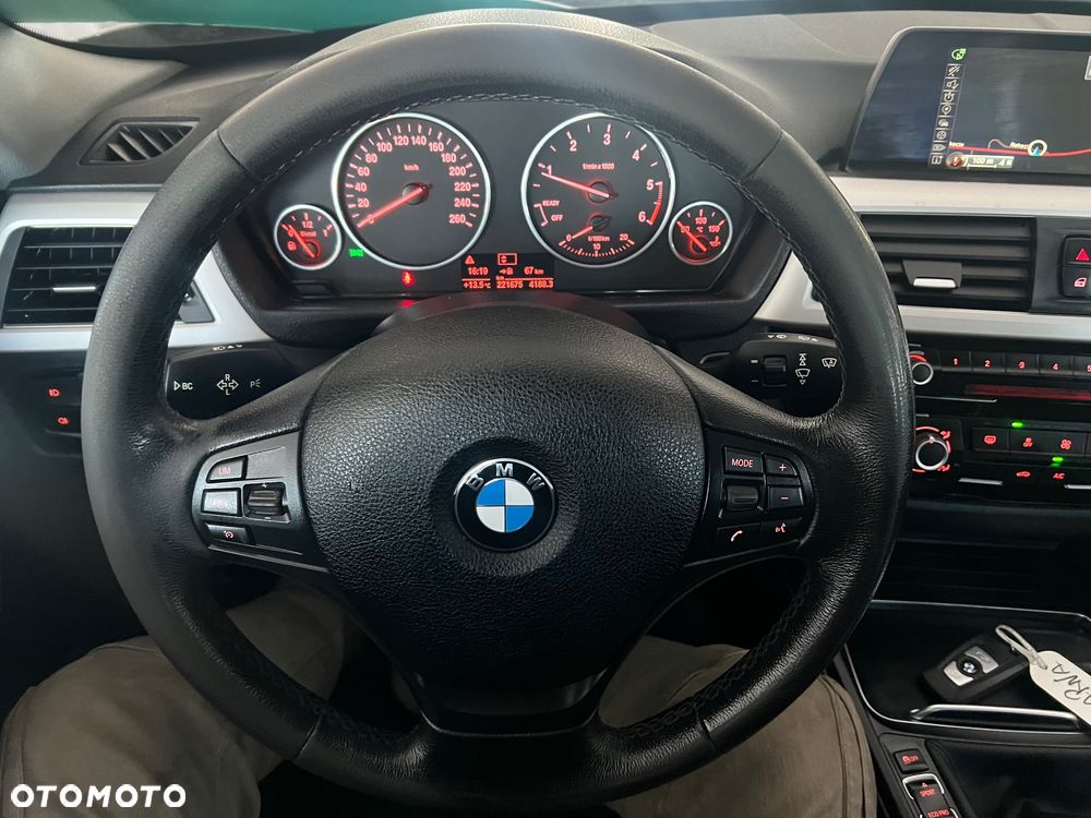 BMW Seria 3 316d Edition Luxury Line Purity - 32