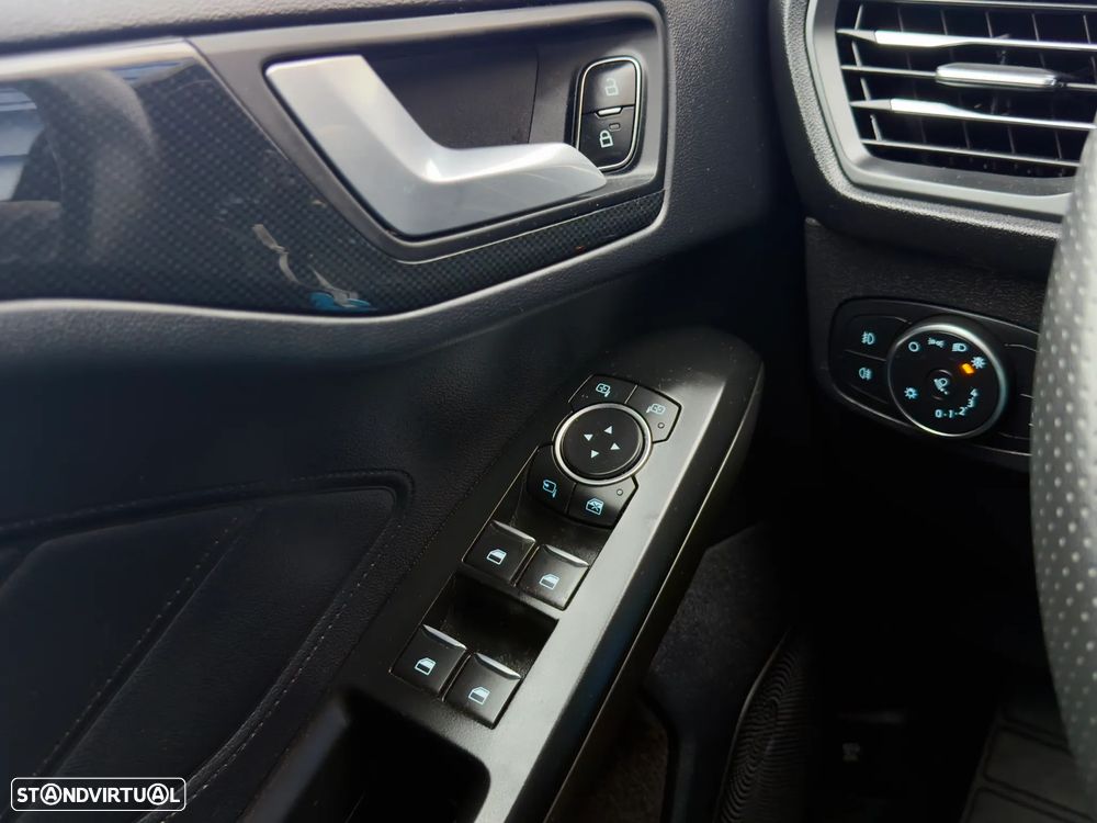 Ford Focus SW 1.5 TDCi ST-Line - 22