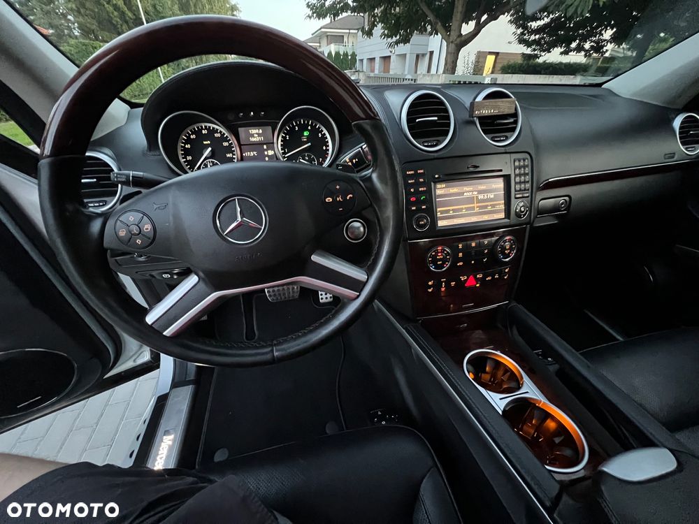 Mercedes-Benz GL 500 4Matic 7G-TRONIC - 19