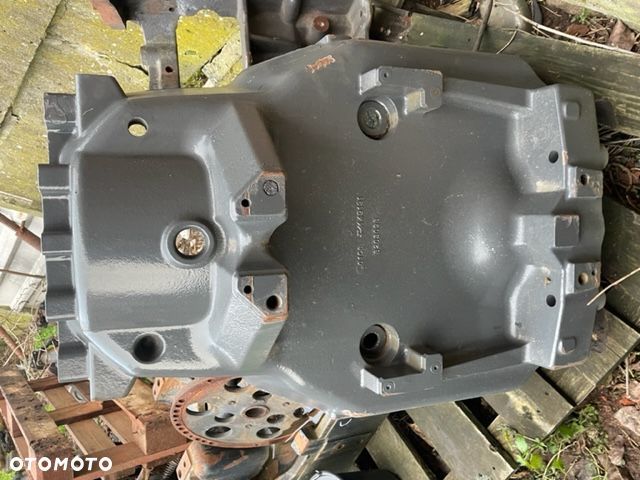 Fwd: Wspornik osi przedniej new holland case steyr 82030986 , 8203098 - 4