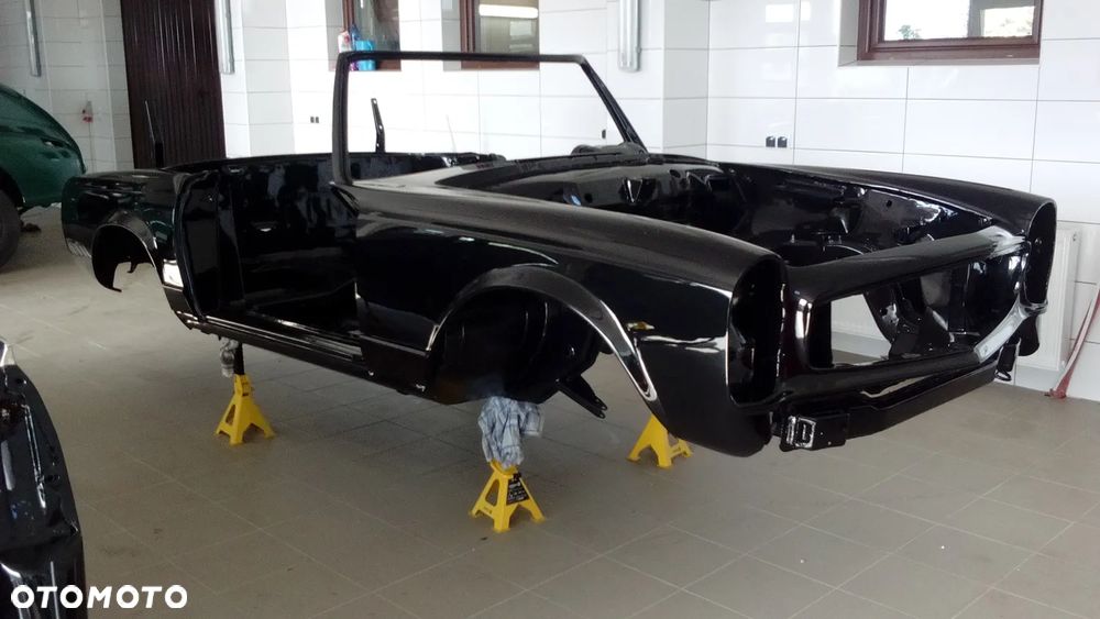 Mercedes-Benz SL - 13