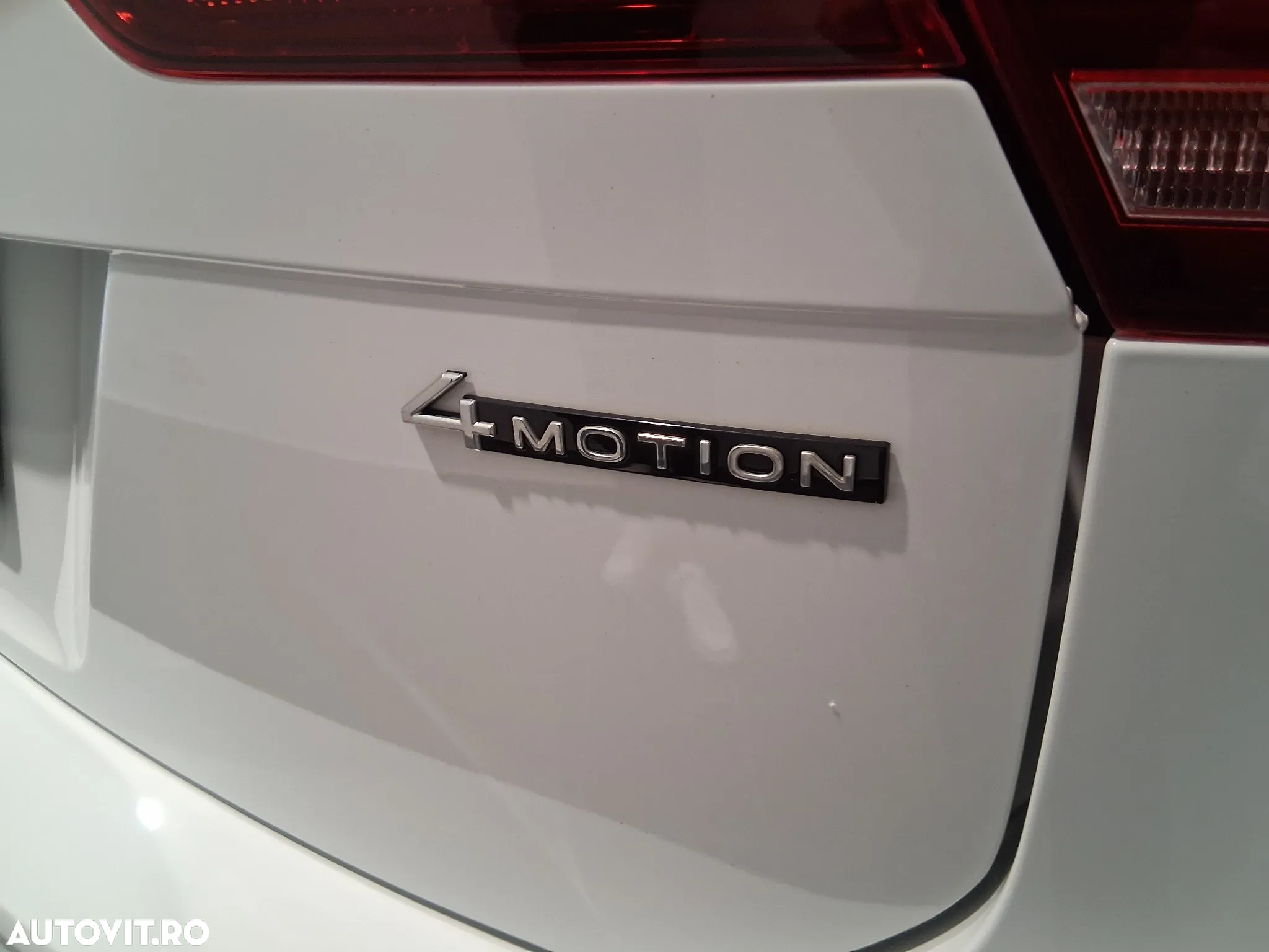 Volkswagen Tiguan 2.0 TDI SCR DSG 4Motion R-Line - 38