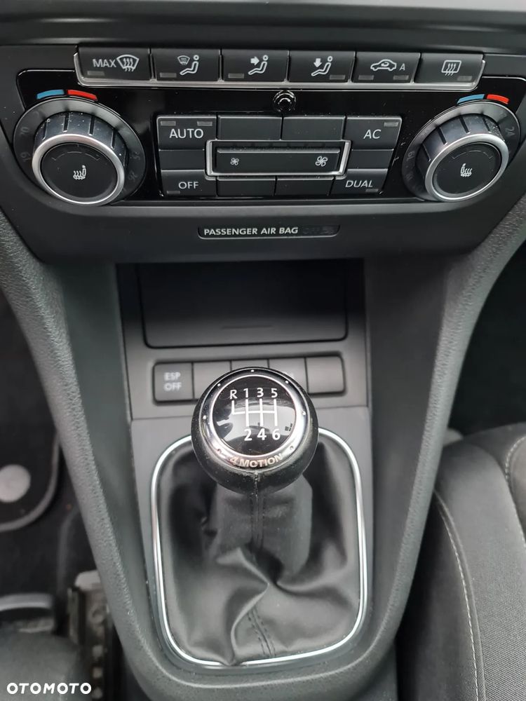 Volkswagen Golf 2.0 TDI DPF 4Motion Highline - 15