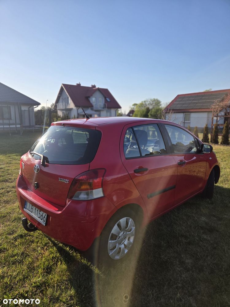 Toyota Yaris - 2
