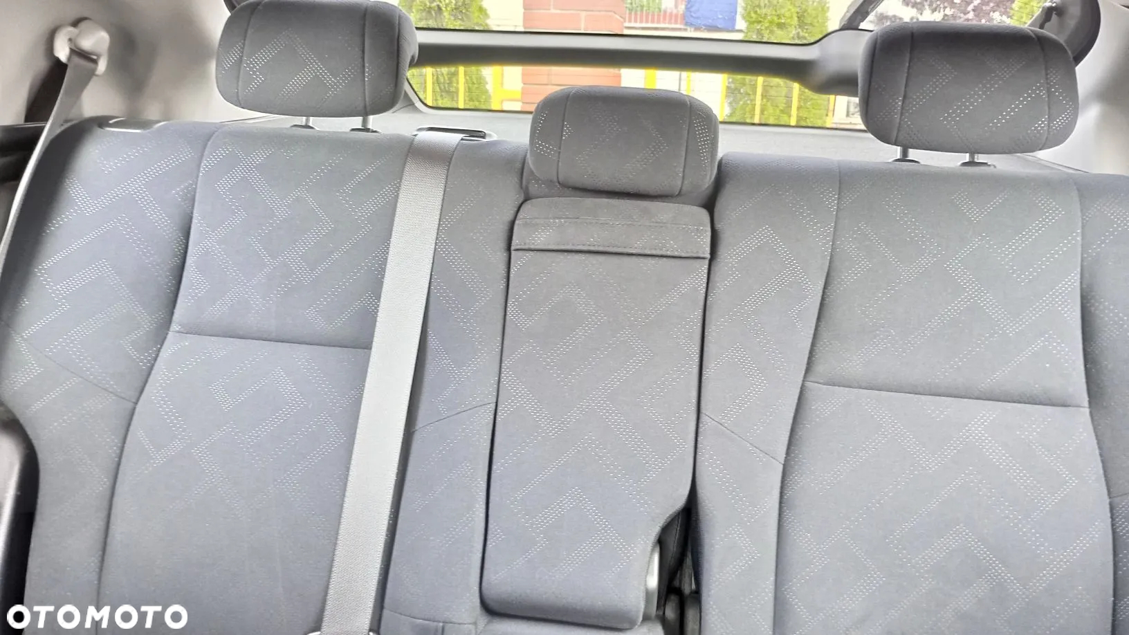 Honda Civic 1.8 i-VTEC Comfort Black Edition - 14