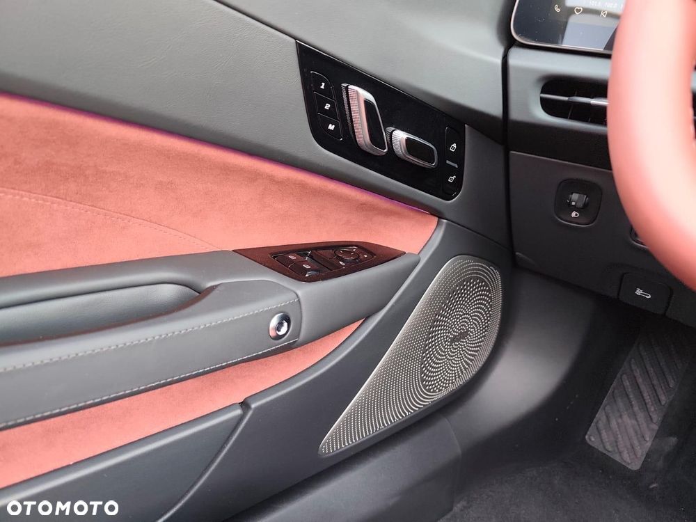 MG Cyberster 77kWh AWD Czerwony Dach - 19