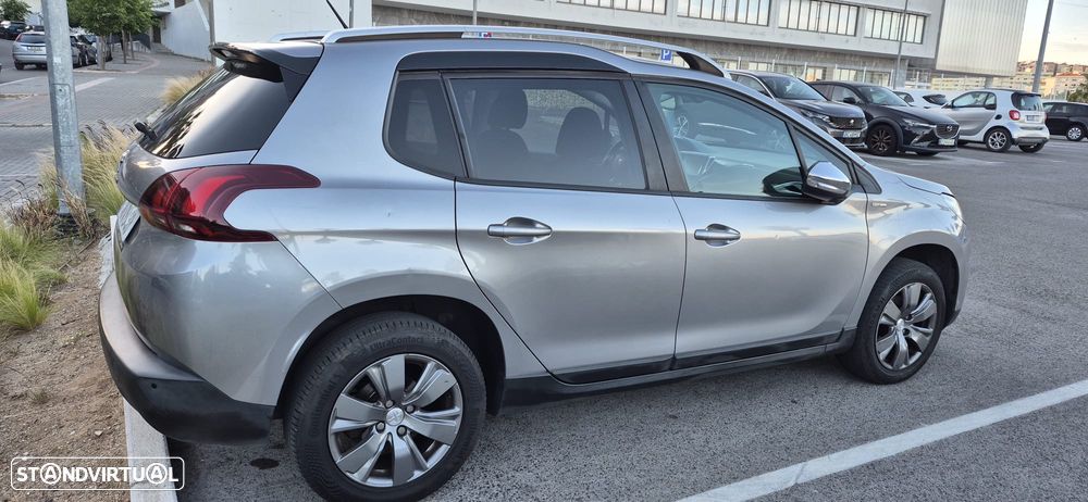 Peugeot 2008 1.2 PureTech Allure - 6