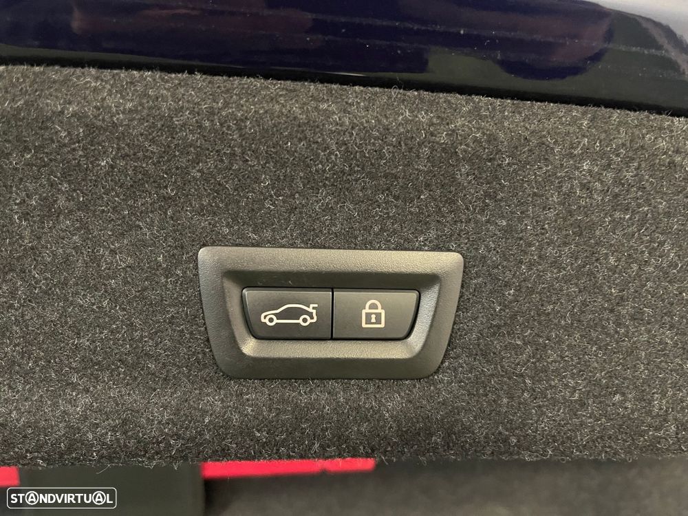 BMW 330 e Pack M Auto - 41