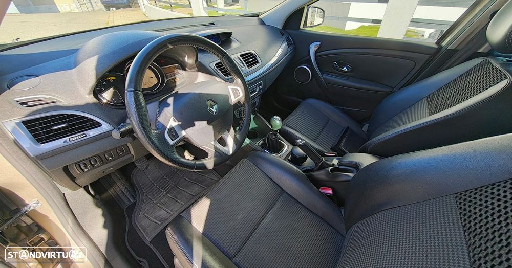 Renault Mégane Sport Tourer 1.5 dCi Luxe SS - 2