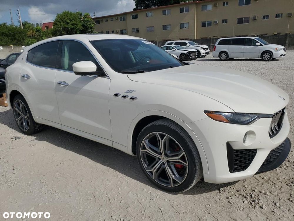 Maserati Levante - 5
