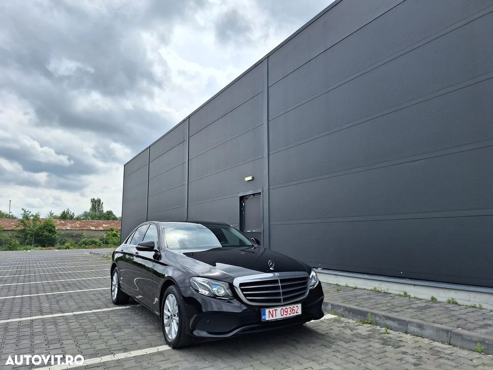 Mercedes-Benz E 220 d 9G-TRONIC - 11