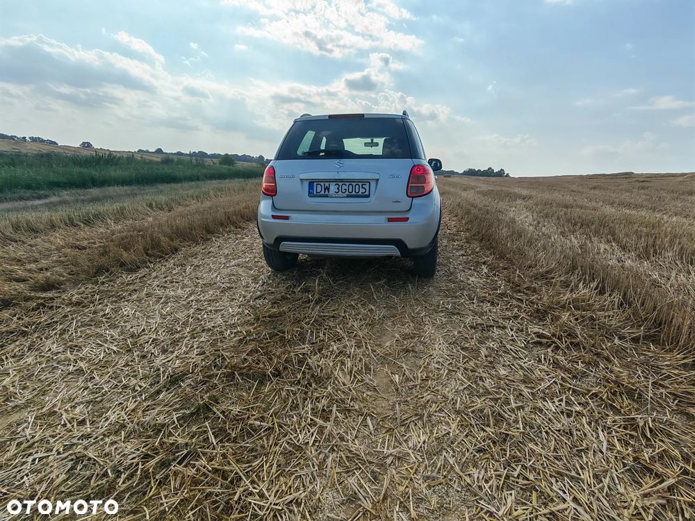 Suzuki SX4 1.6 GS / Premium 4WD - 11