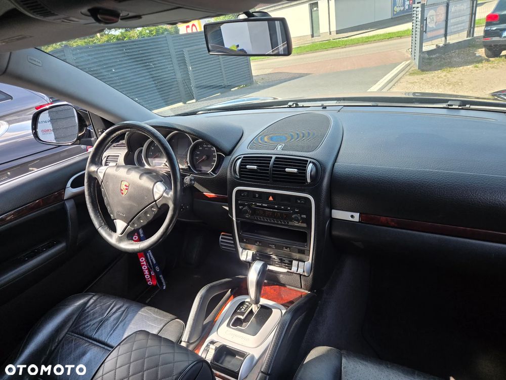 Porsche Cayenne - 10