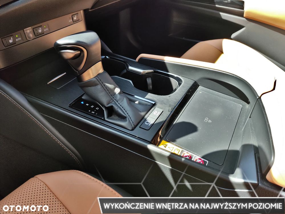 Lexus ES 300h Business Edition - 16