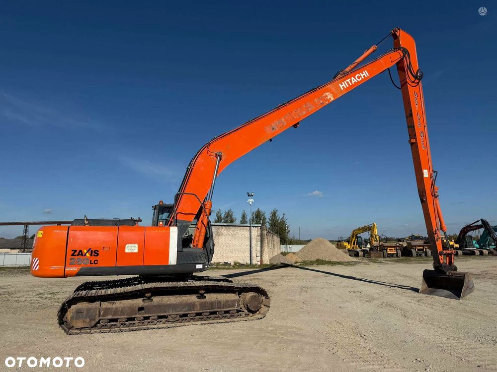 Hitachi ZX 250 LC-3 - 5