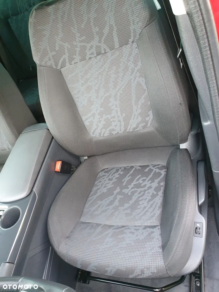 Peugeot 3008 1.6 HDi Premium - 16
