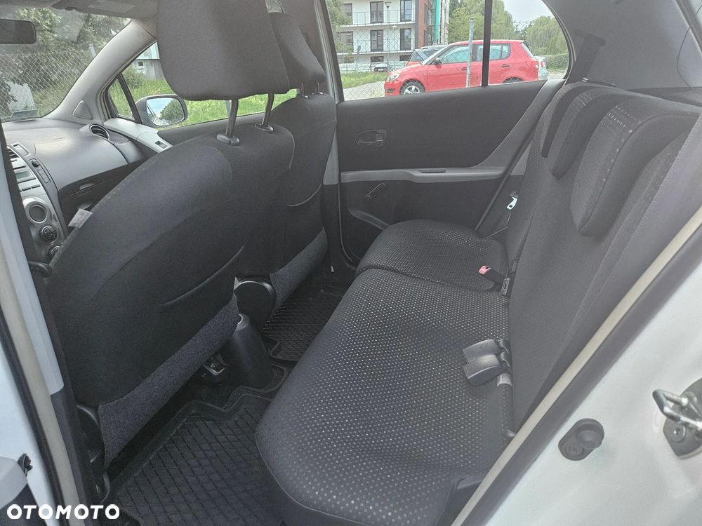 Toyota Yaris 1.33 VVT-i Life - 11
