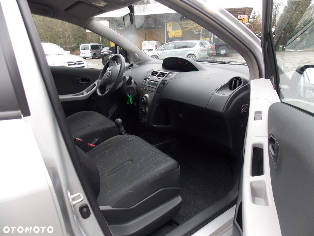 Toyota Yaris 1.0 VVT-i Sol - 14