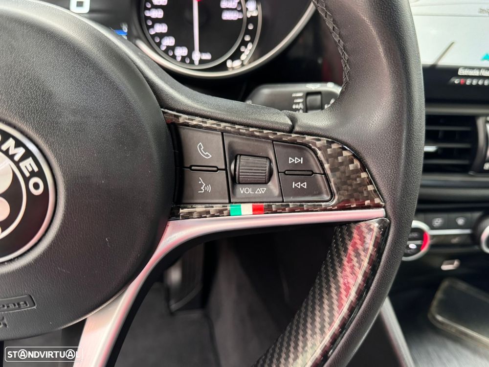 Alfa Romeo Giulia 2.2 Diesel AT8-Q4 Super - 48
