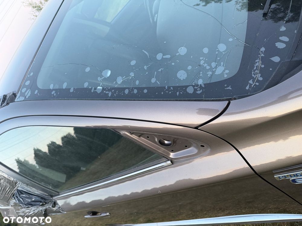 Mitsubishi Outlander Instyle NAVI + - 7