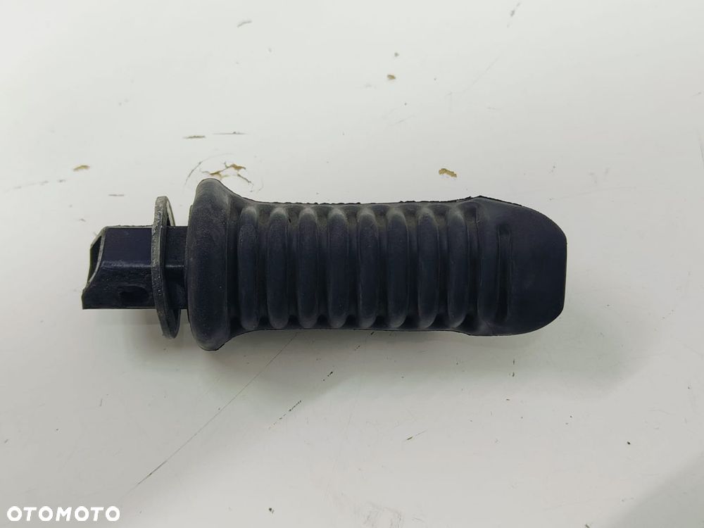 Podnóżek pasażera prawy Suzuki 1050 V-Strom - 1