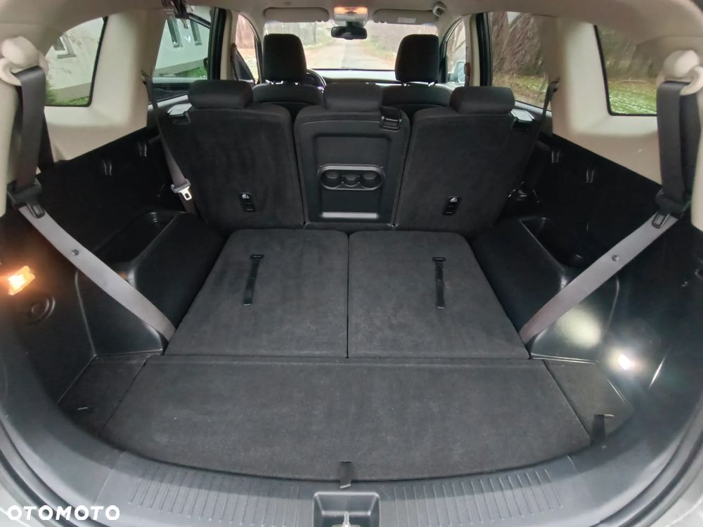 Kia Carens - 24