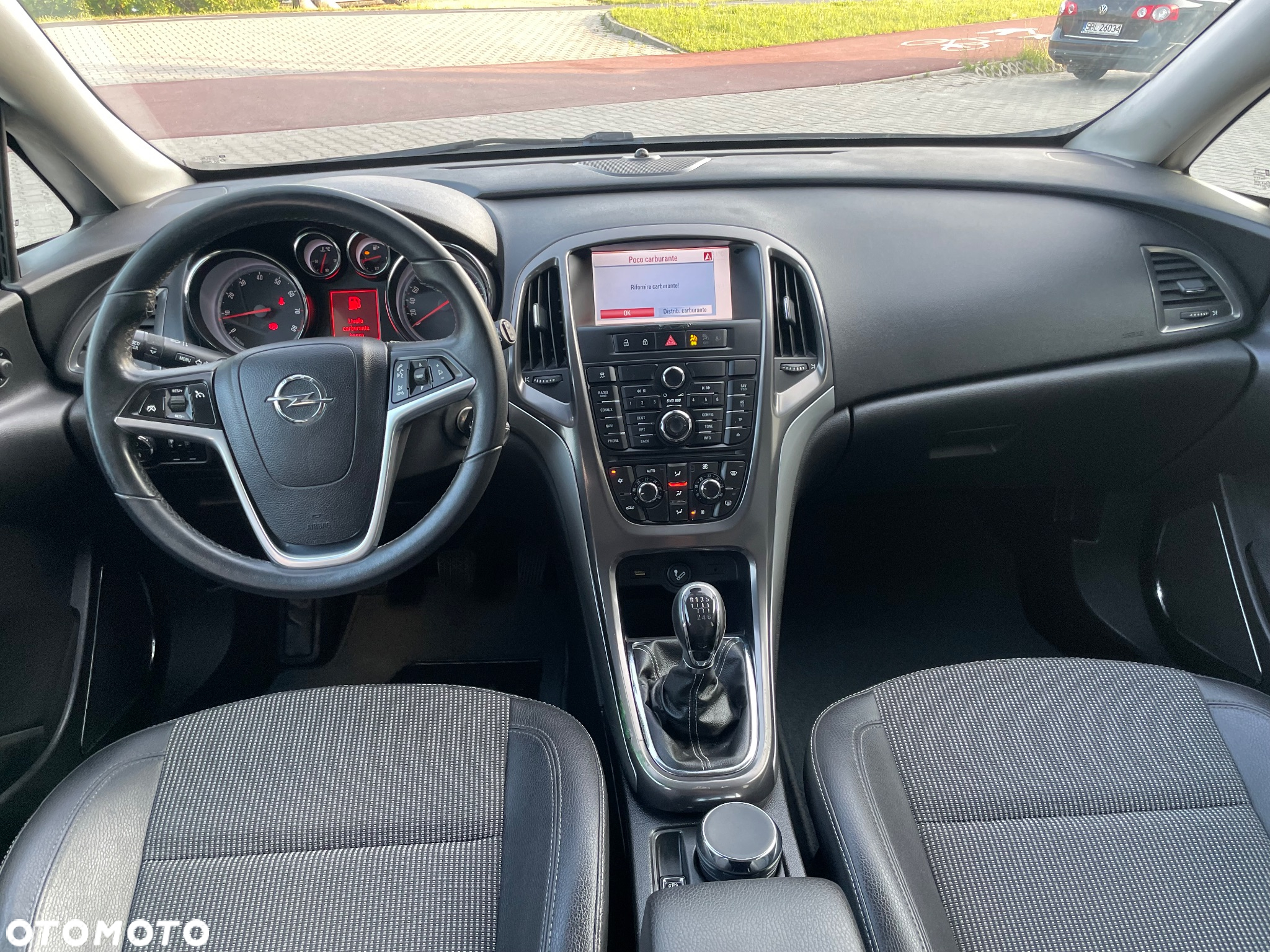 Opel Astra IV 1.4 T Cosmo - 9