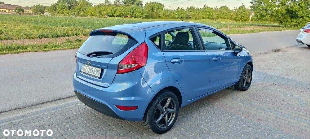 Ford Fiesta 1.25 Ambiente - 11