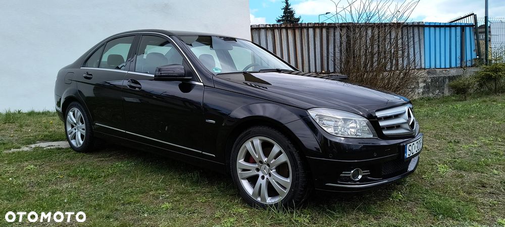 Mercedes-Benz Klasa C 180 CGI BlueEff Avantgarde - 4