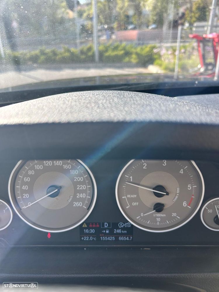 BMW 318 d Aut. Luxury Line - 10