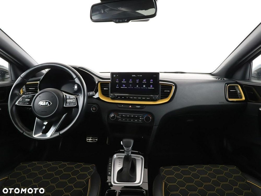 Kia XCeed 1.5 T-GDI Business Line DCT - 16