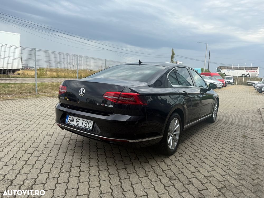 Volkswagen Passat 2.0 TDI DSG Highline - 14